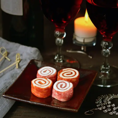 Formaggio Cheese Charcuterie Bites, Pepperoni & Hard Salami 8 oz thumbnail 4