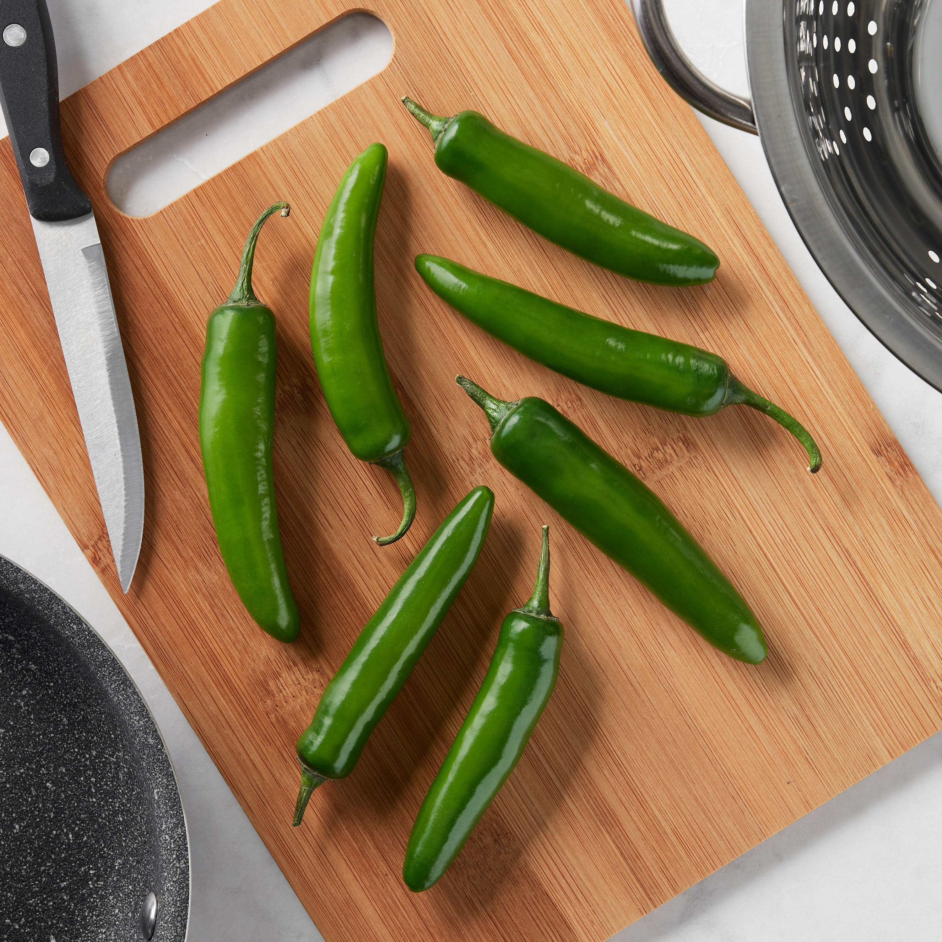 Fresh Serrano Pepper, 4 Ounce Bag thumbnail 3