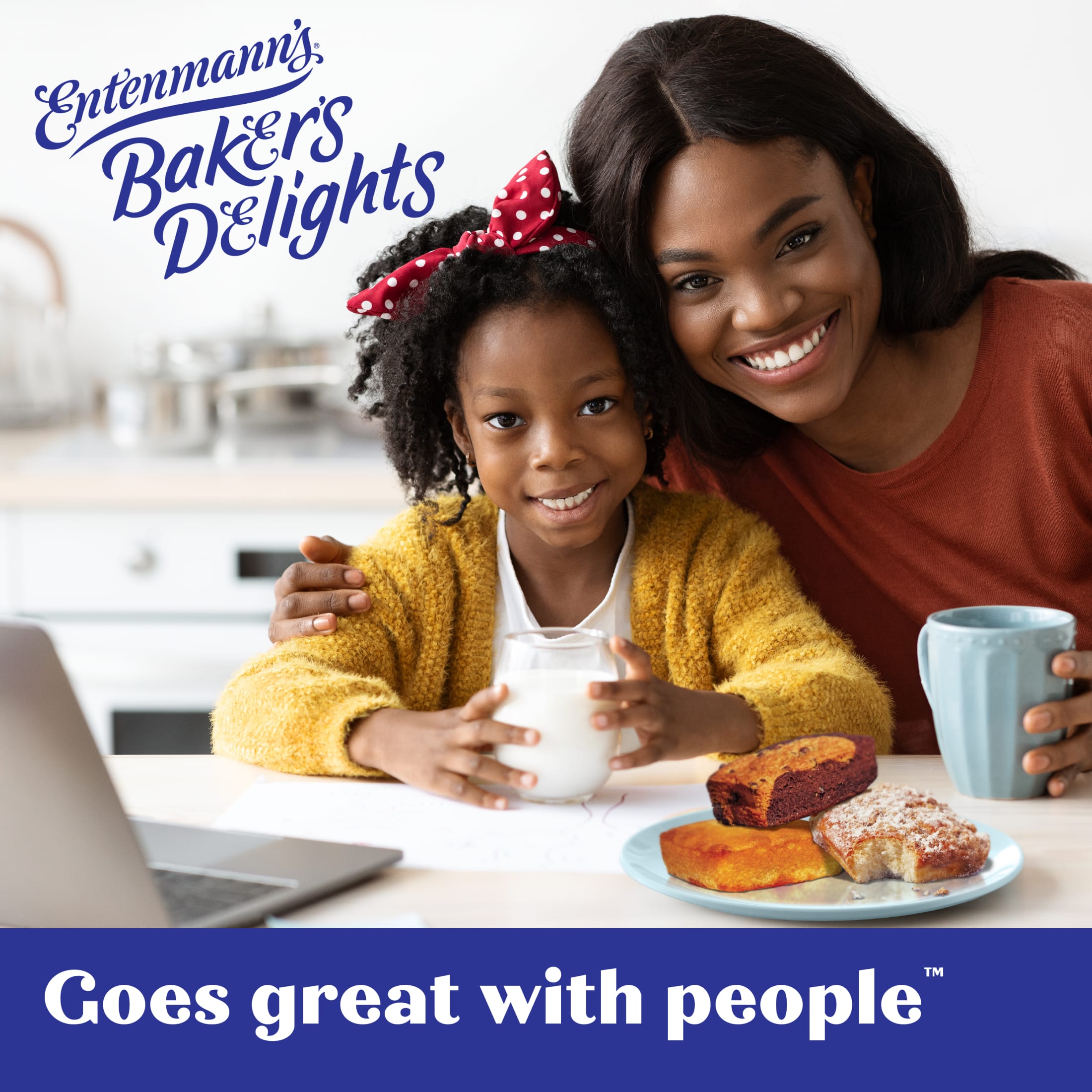 Entenmann's Baker's Delights Chocolate CrÃ¨me Filled Cupcakes, 8 packs, Chocolate Snack Cakes, 12.7 oz Box thumbnail 3