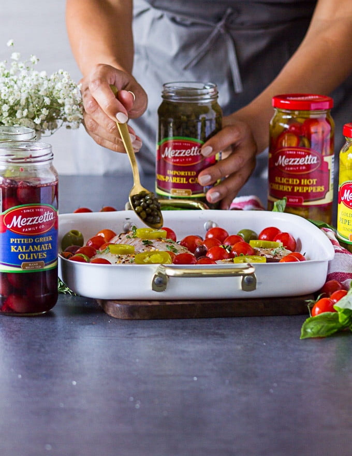 Mezzetta Sliced Tamedâ„¢ JalapeÃ±o Peppers, 32 fl oz Jar thumbnail 2