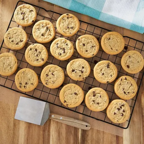 Little Dutch Boy Bakery Semi-Sweet Baked Soft Chocolate Chip Cookies, Family Size, 28 Count, 24 oz, Ready to Serve thumbnail 4