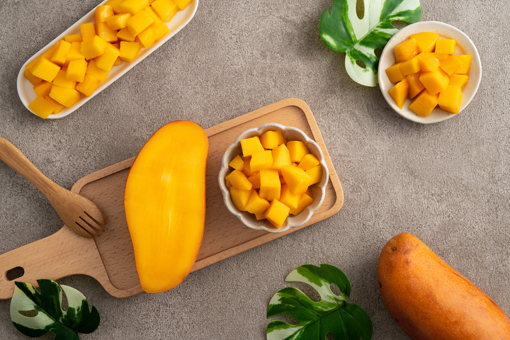 Marketside Fresh Cut Mango, 16 oz Tray thumbnail 3
