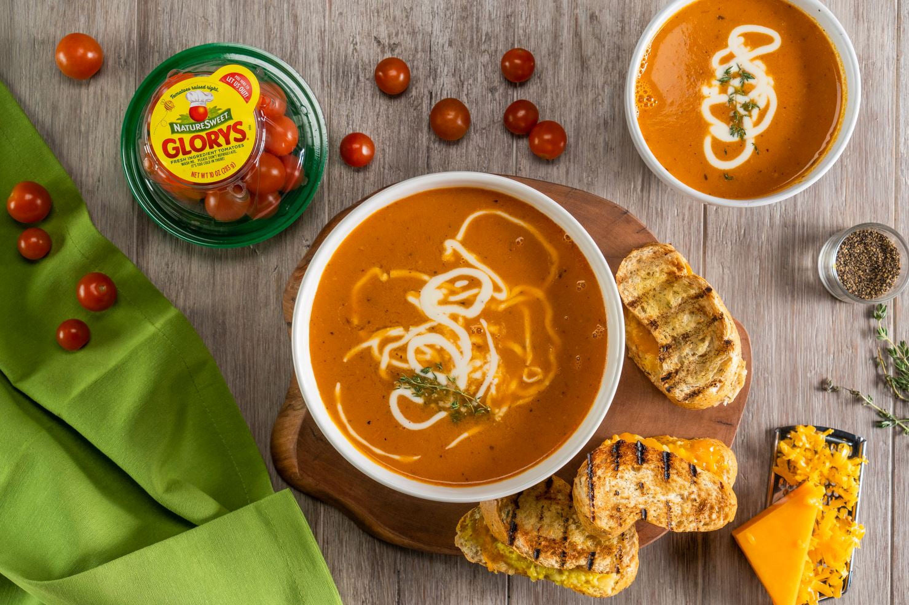 Fresh Glorys Cherry Tomatoes, 10 oz Package thumbnail 3