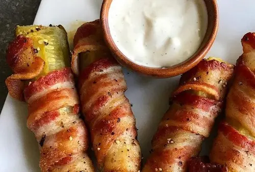 Famous Dave's Signature Sweet 'n Spicy Pickle Spears, 24 fl oz thumbnail 3