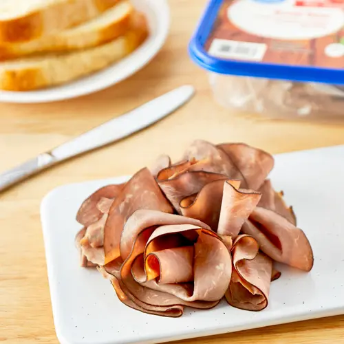 Great Value Roast Beef Lunchmeat, 7oz Plastic Tub, 10 G of Protein per 2 oz (56g) Serving thumbnail 2