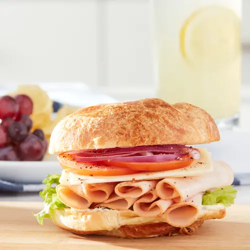 Great Value Oven Roasted Turkey Breast Lunchmeat, 9 oz Plastic Tub thumbnail 3