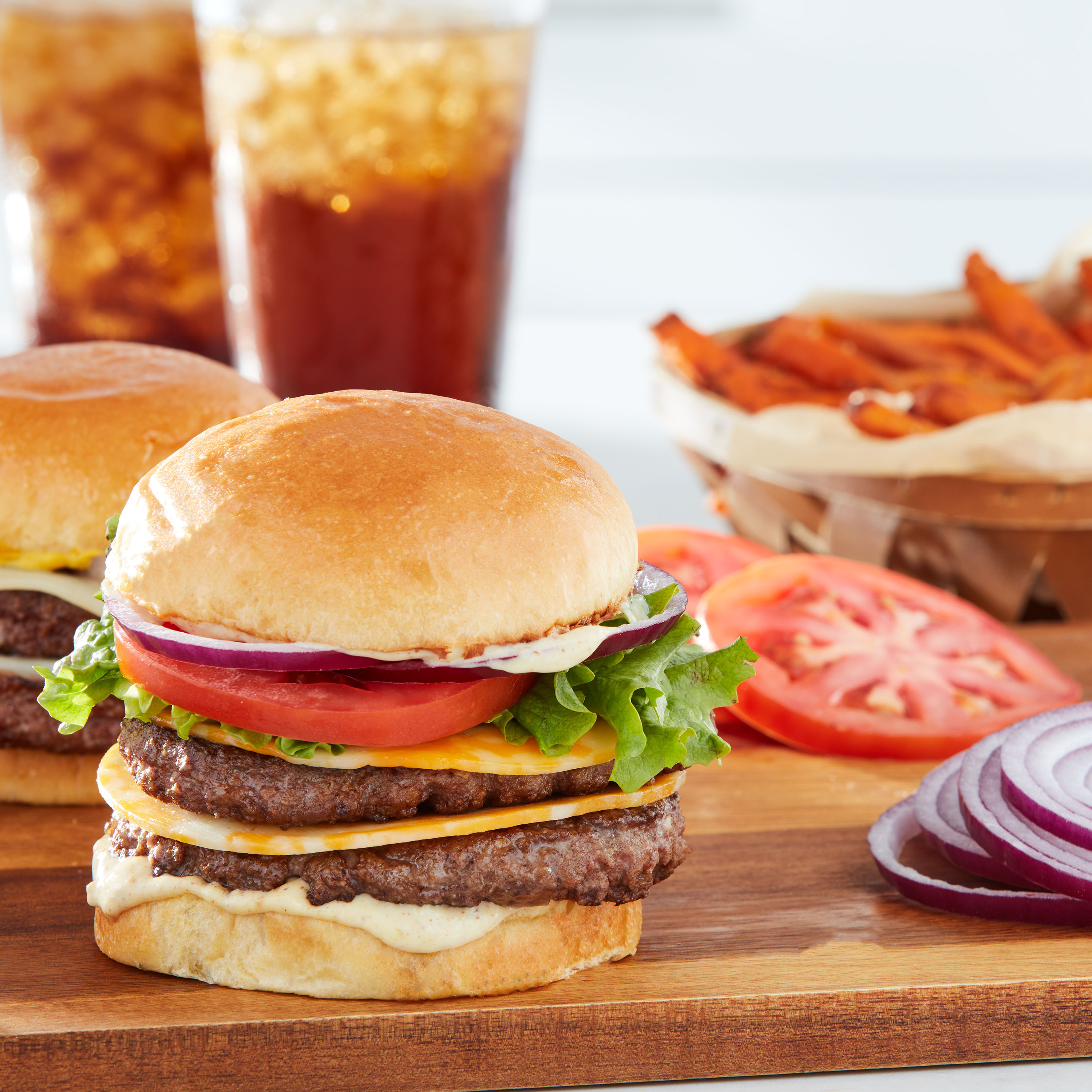 Great Value 100% Pure Beef Burgers, 85% Lean/15% Fat, 3 lbs, 12 Count (Frozen) thumbnail 2