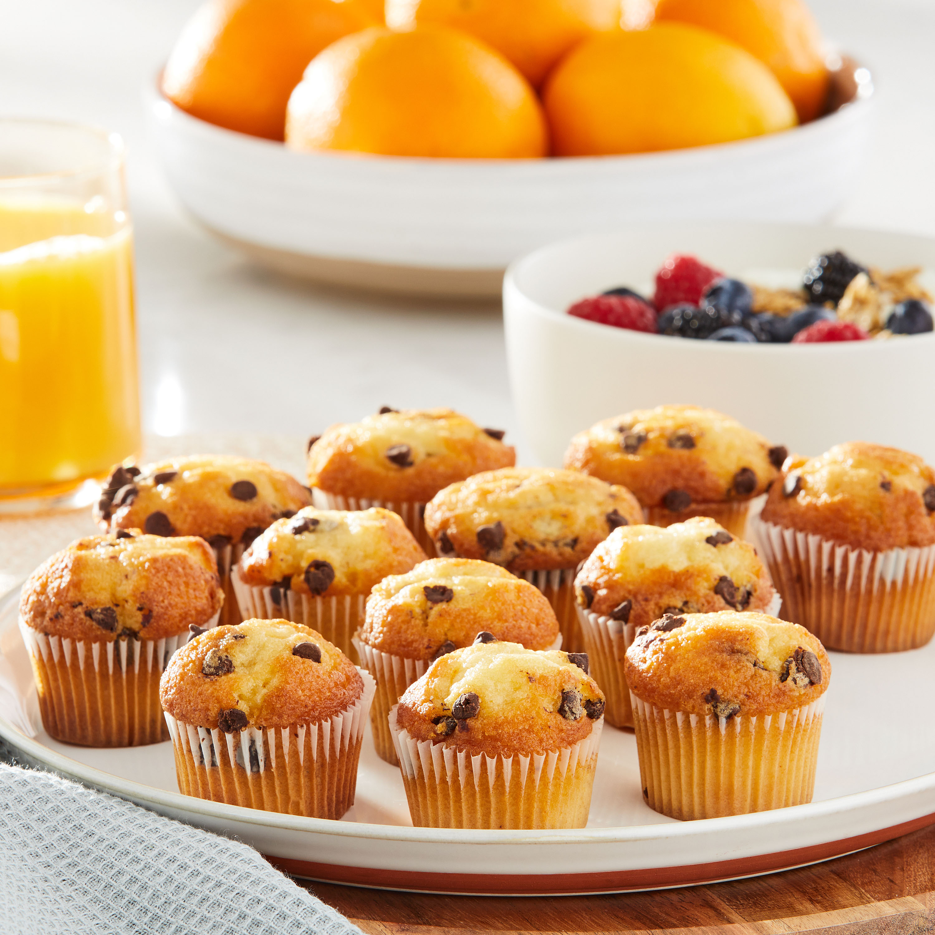 Freshness Guaranteed Mini Chocolate Chip Muffins, 12 oz Clamshell, 12 Count (Shelf Stable, Ambient) thumbnail 2