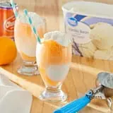 Great Value Vanilla Bean Flavored Ice Cream, 48 fl oz thumbnail 2