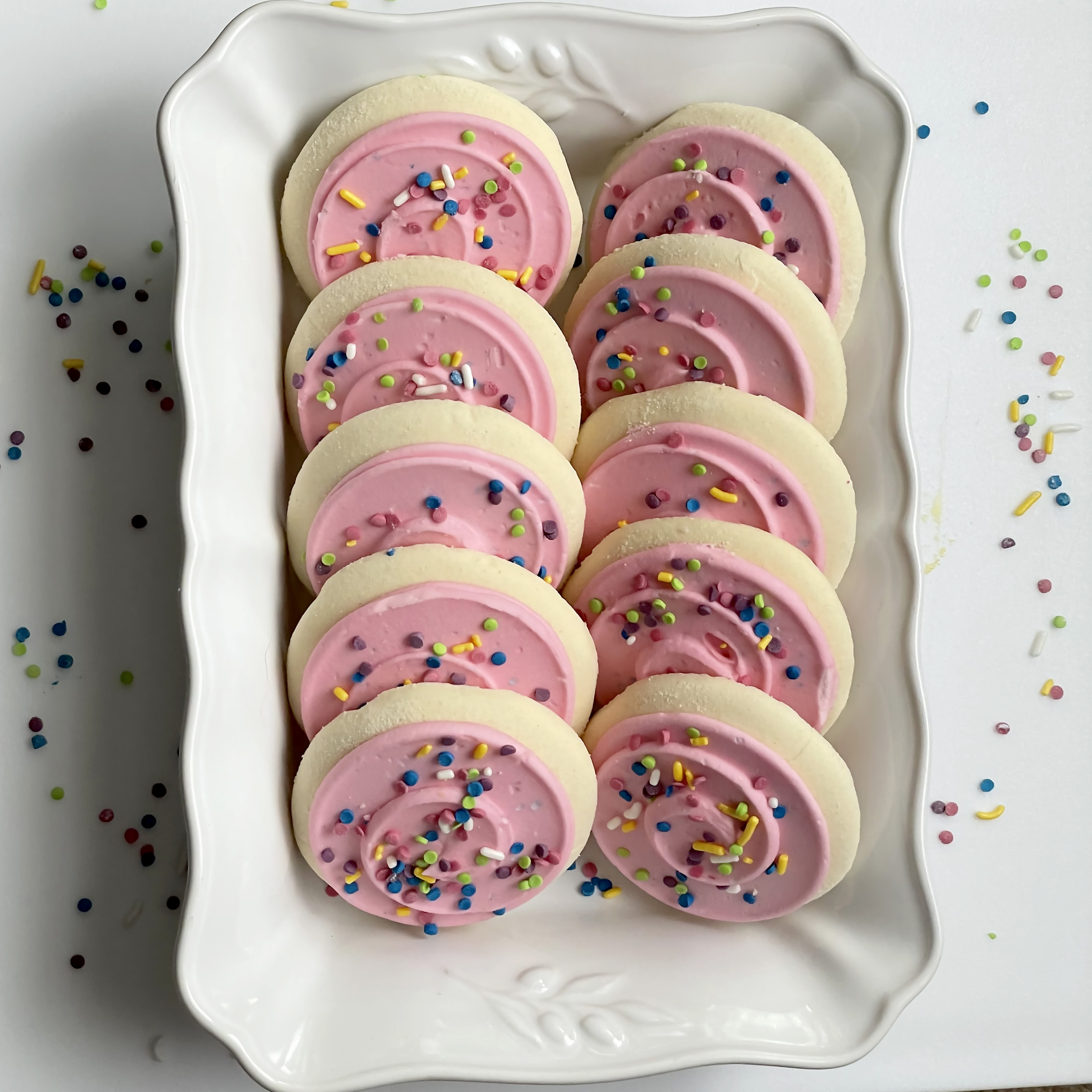 Freshness Guaranteed Frosted Sugar Cookies, Pink, Shelf-Stable, Whole, 13.5 oz, 10 Count thumbnail 2