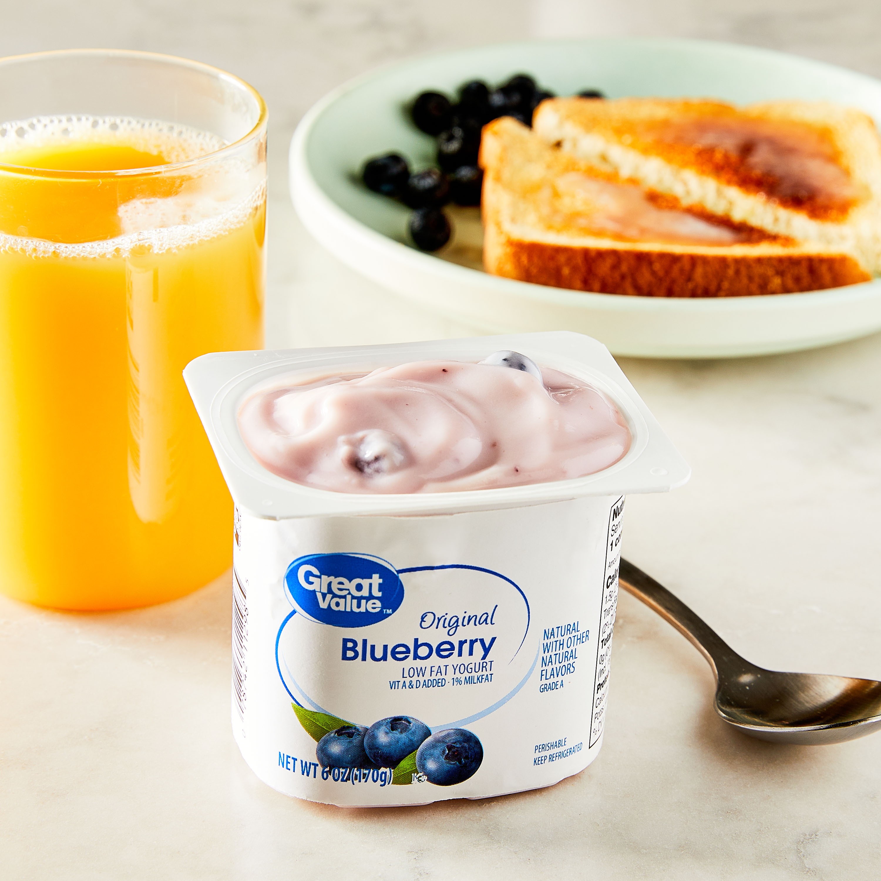 Great Value Original Blueberry Lowfat Yogurt, 6oz thumbnail 2