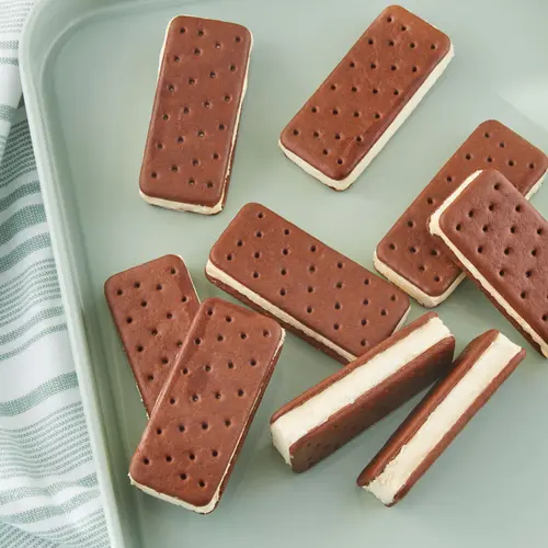 Great Value Mini Vanilla Flavored Ice Cream Sandwiches, 36.8 fl oz 16 Pack thumbnail 3