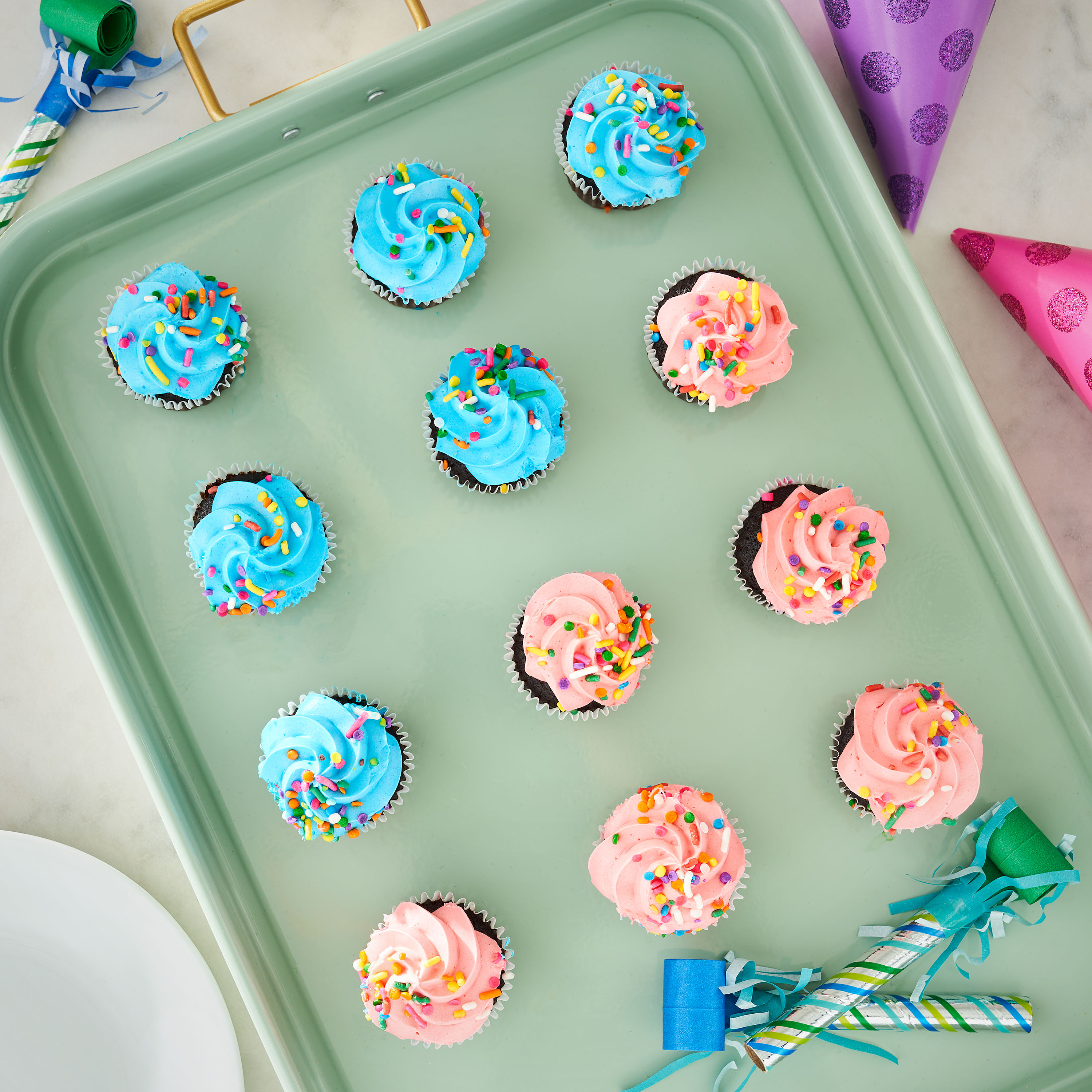 Freshness Guaranteed Chocolate Mini Cupcakes, 10 oz, 12 Count thumbnail 2