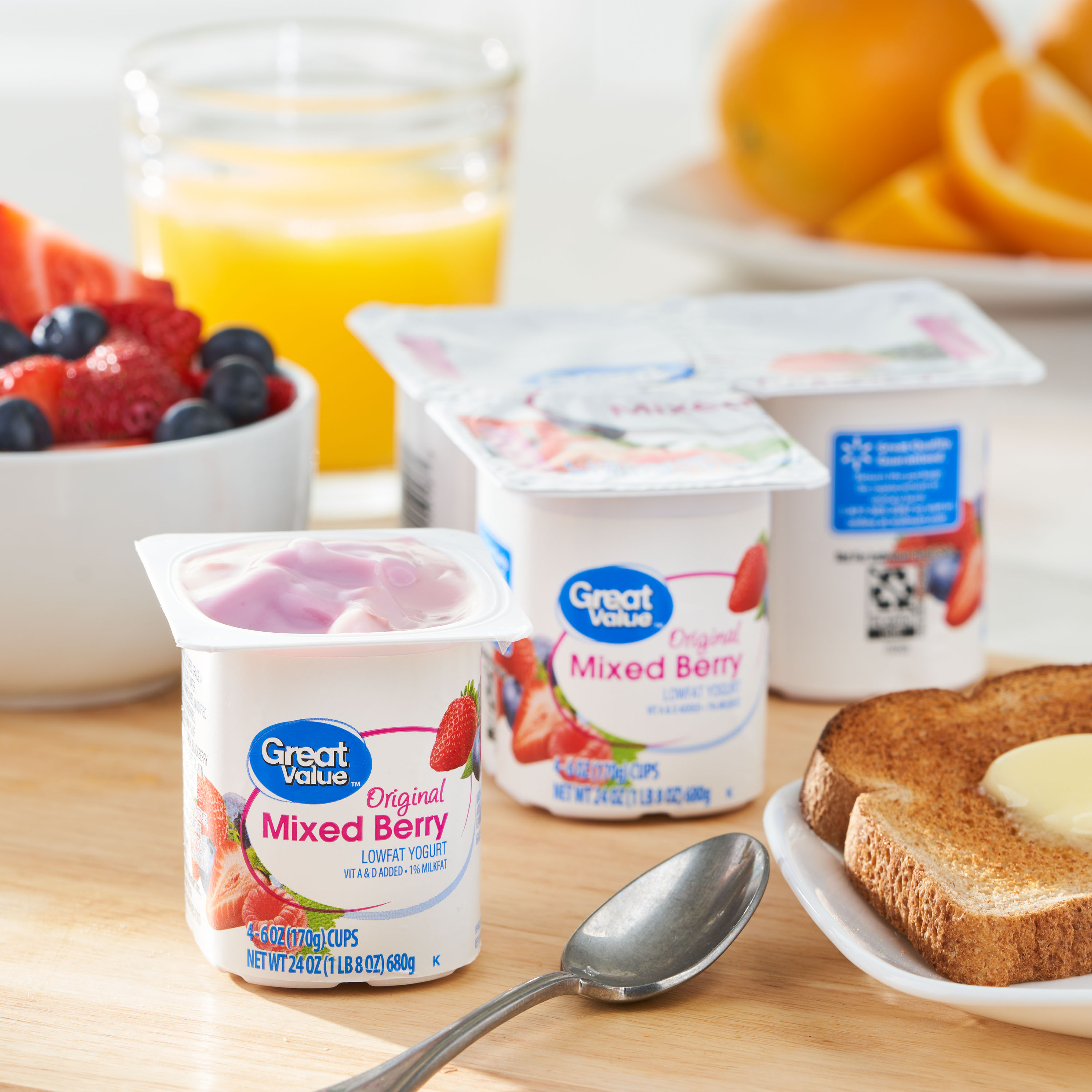 Great Value Original Mixed Berry Lowfat Yogurt, 6 oz, 4 Count thumbnail 2