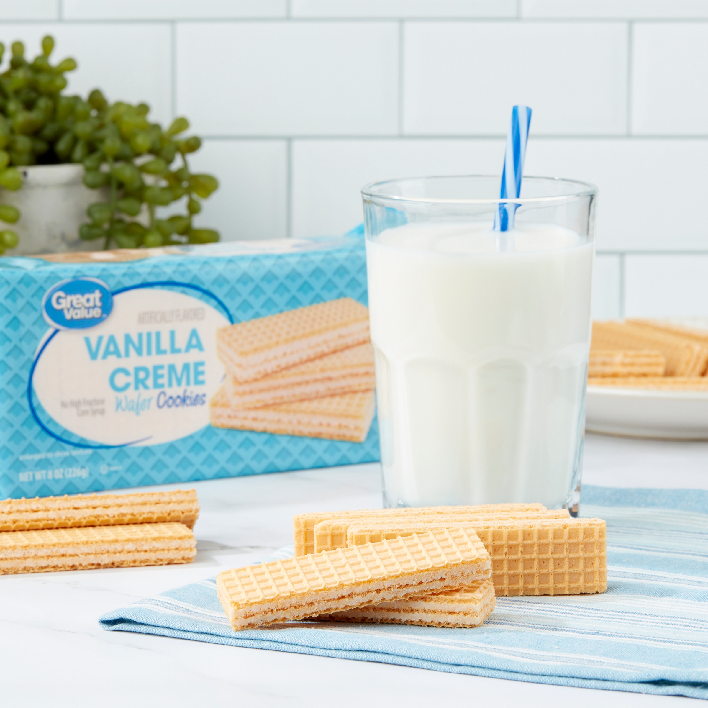 Great Value Vanilla Flavor Wafer Cookies, 8oz thumbnail 2