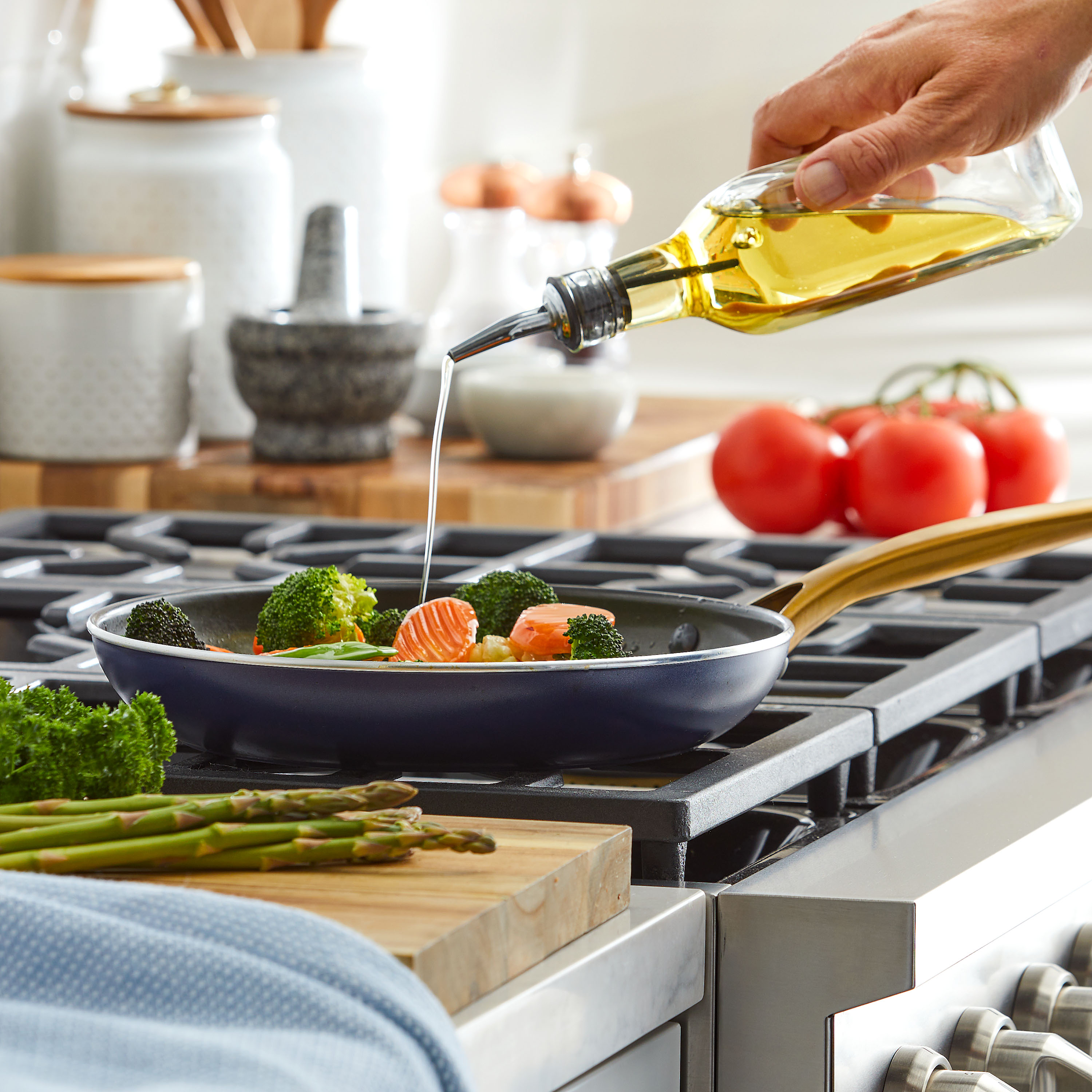 Great Value Vegetable Oil, 1 Gallon thumbnail 2