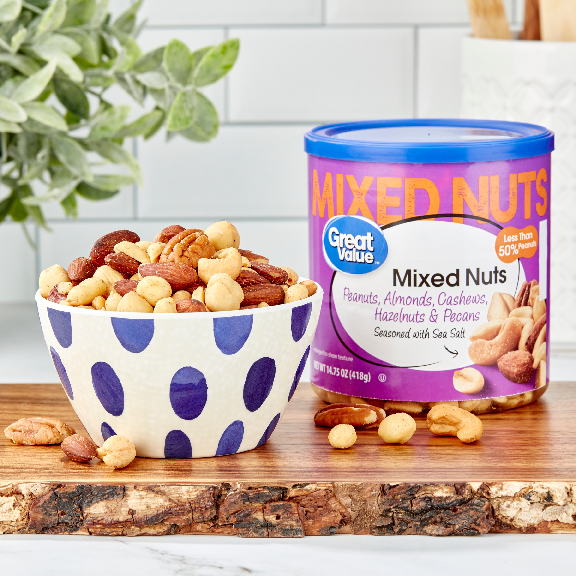 Great Value Roasted & Salted Mixed Nuts, 14.75 oz thumbnail 2