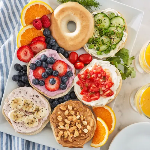 Great Value Pre-Sliced Plain Bagels, Rte, 20 oz, 6 Count thumbnail 2