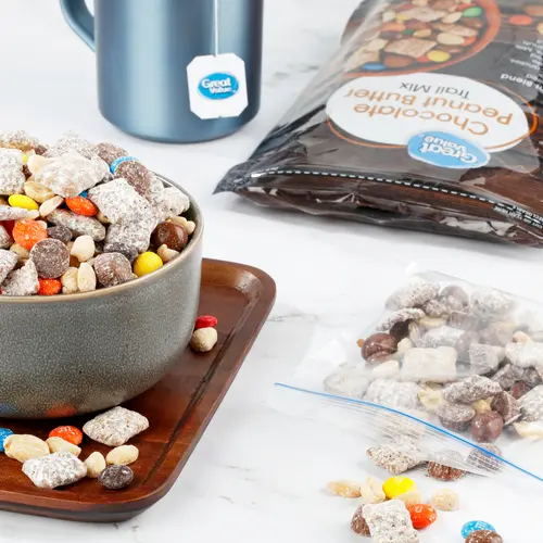 Great Value Chocolate Peanut Butter Trail Mix, 22 oz thumbnail 3