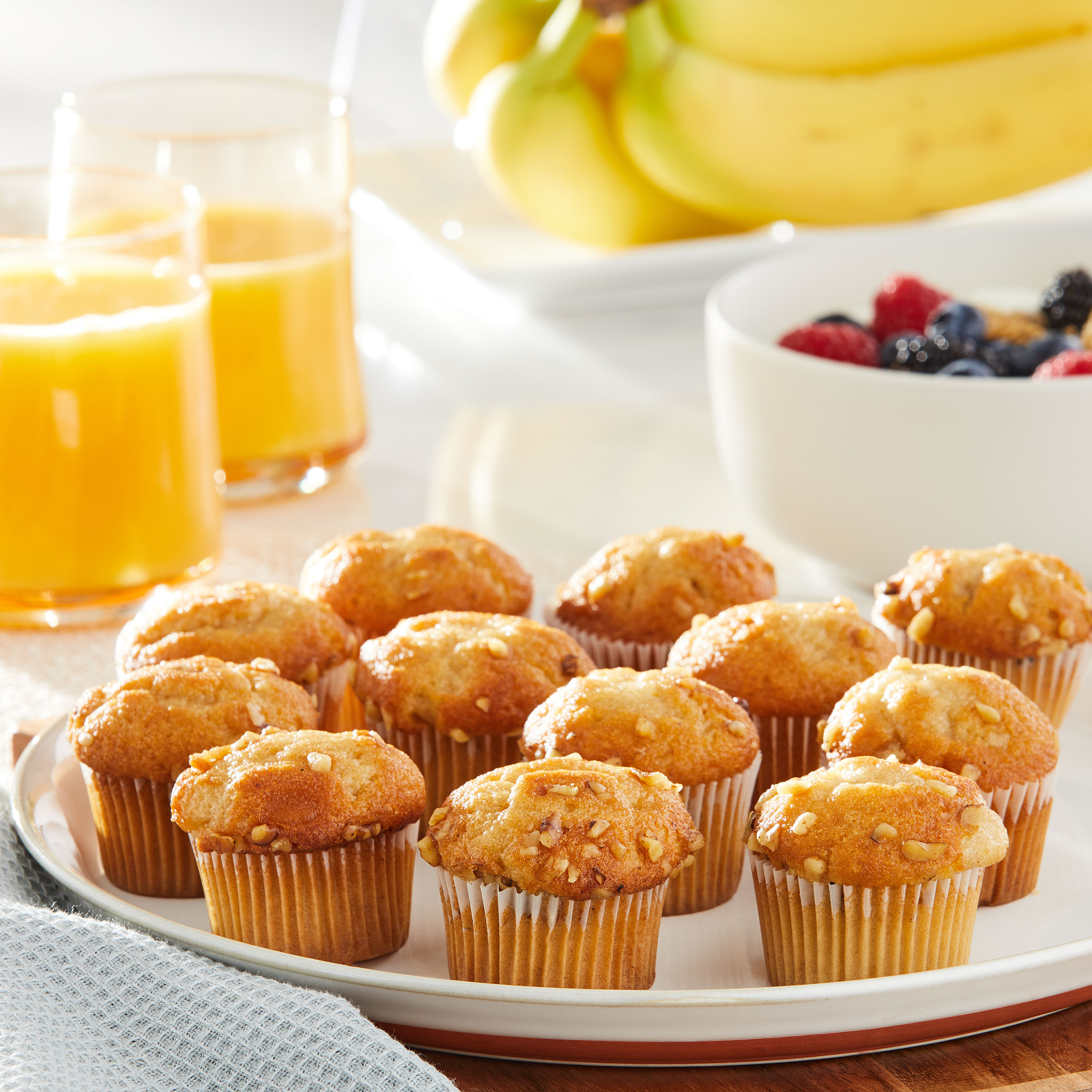 Freshness Guaranteed Mini Banana Nut Muffins, 12 oz Clamshell, 12 Count (Shelf Stable, Ambient) thumbnail 3