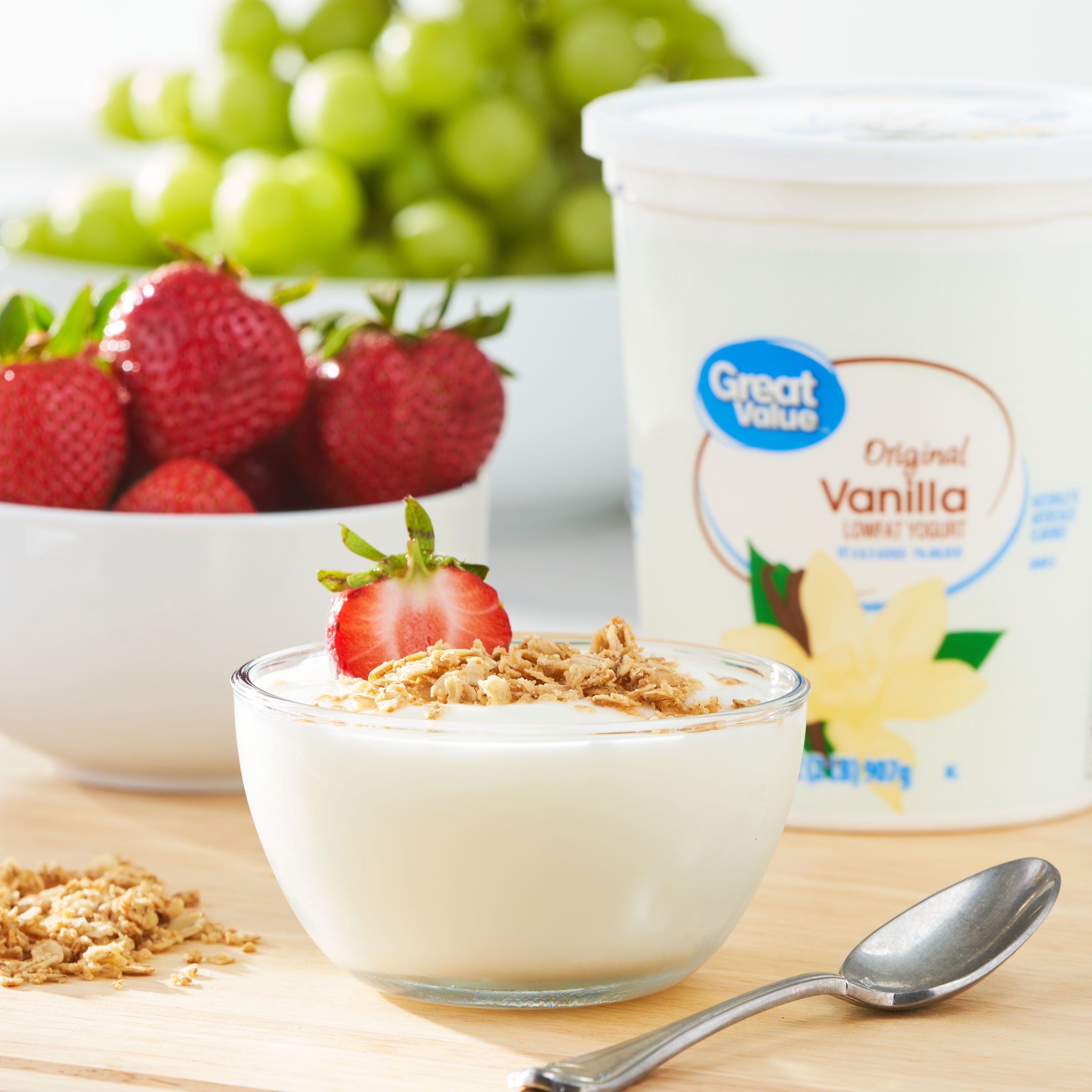 Great Value Original Vanilla Lowfat Yogurt, 32 oz thumbnail 2