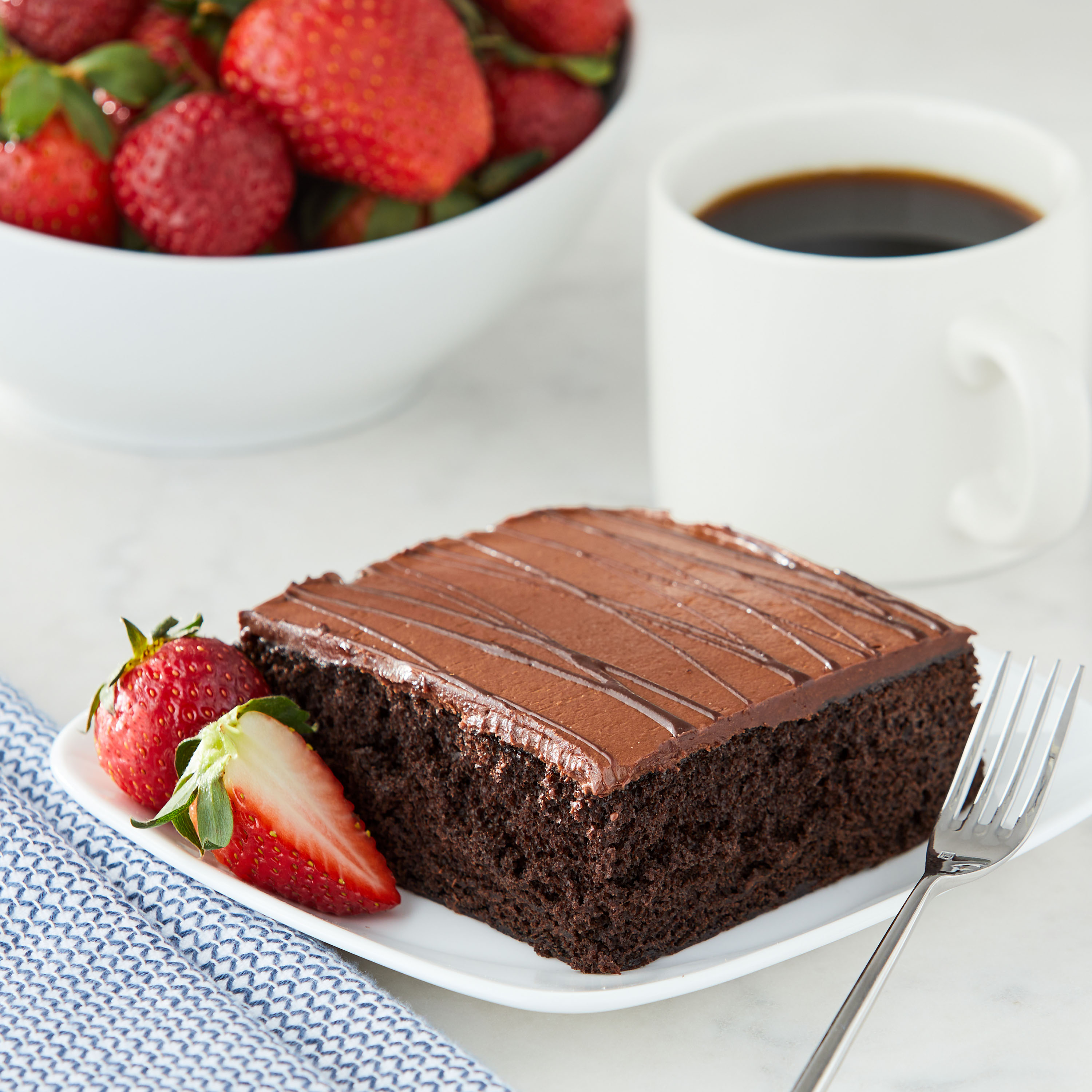 Freshness Guaranteed Chocolate Cake Square with Chocolate Icing, 6oz thumbnail 3