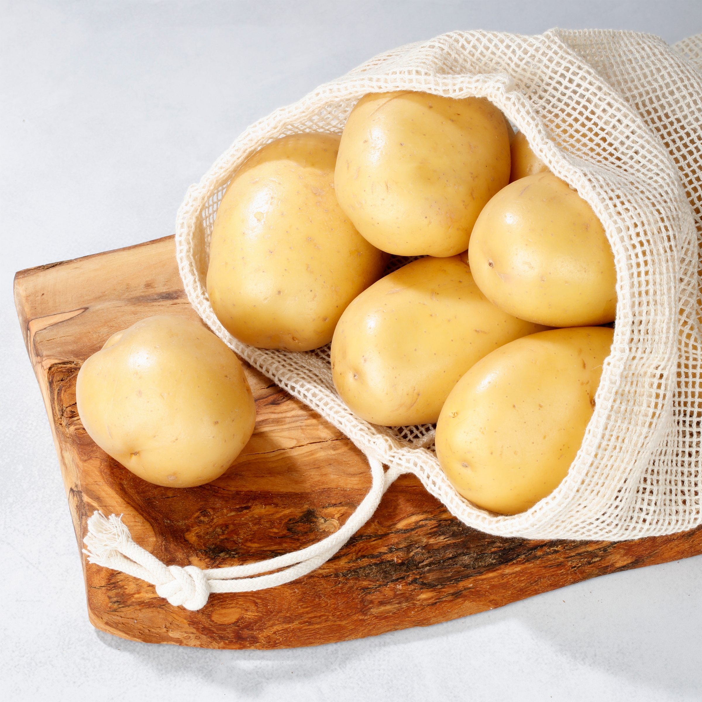 Marketside Fresh Organic Gold Potatoes, 3 lb Bag thumbnail 2