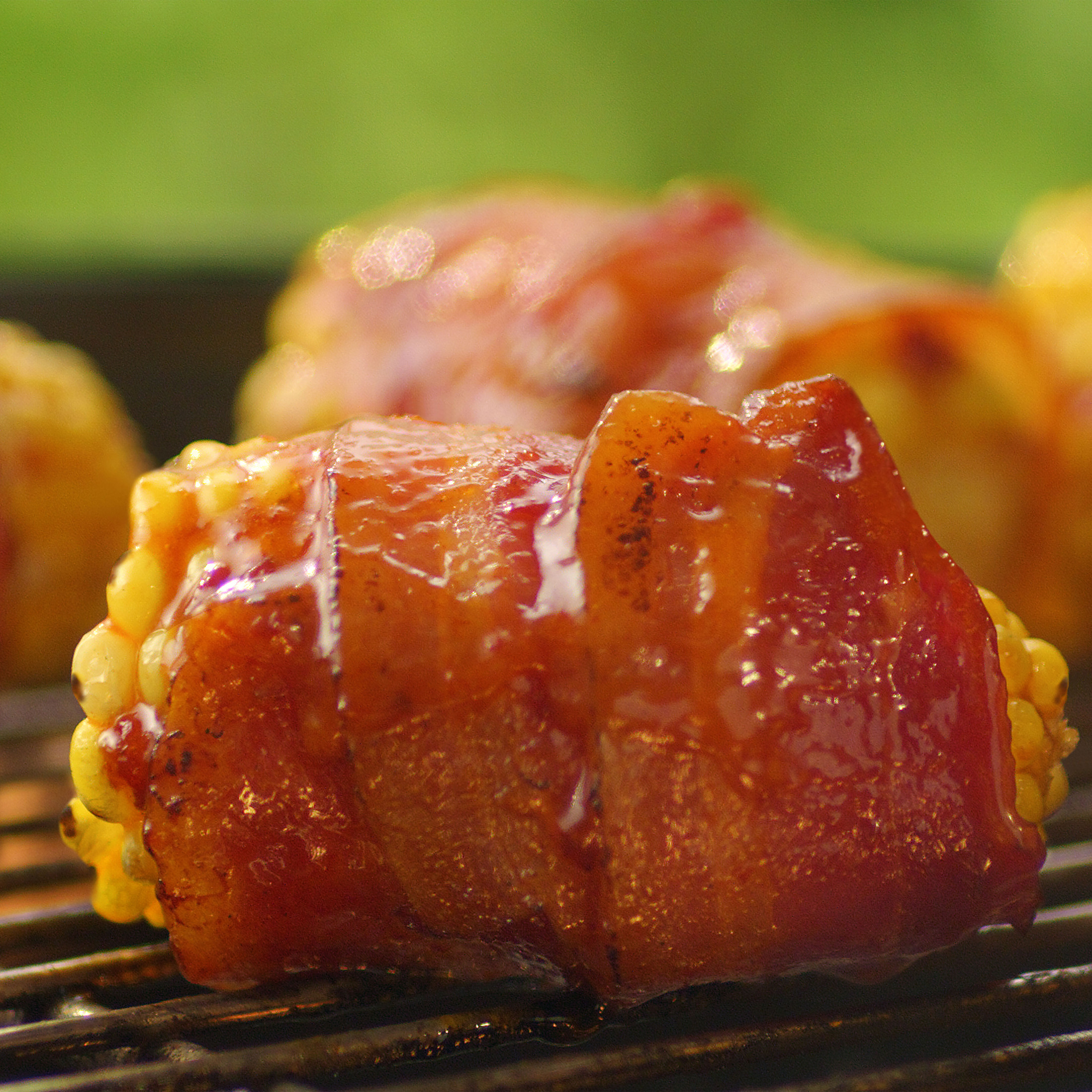 Wright Brand Hickory Smoked Thick Cut Sliced Bacon, 24 oz thumbnail 2