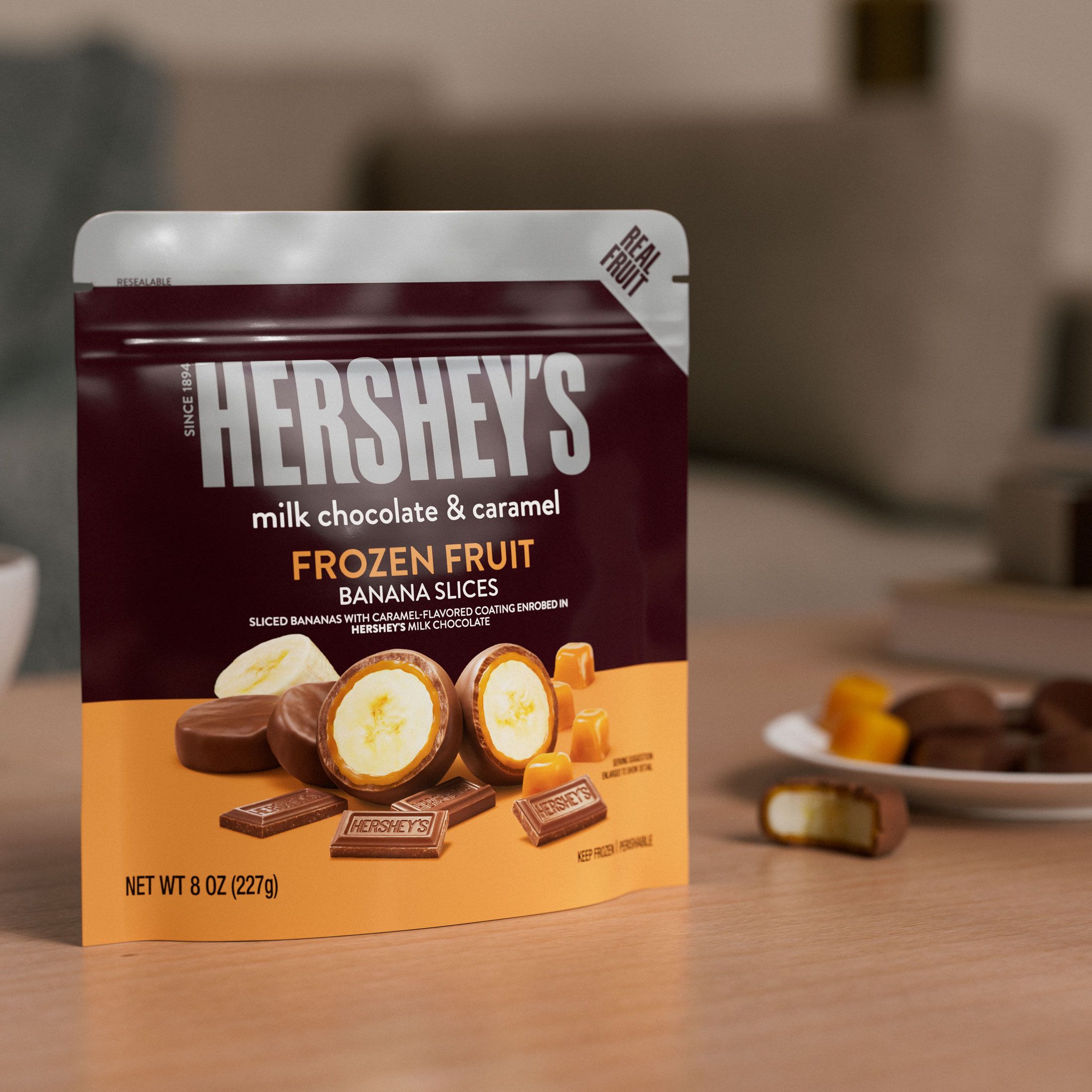 HERSHEYâ€™S Milk Chocolate & Caramel Banana, 8 oz. (Frozen) thumbnail 4