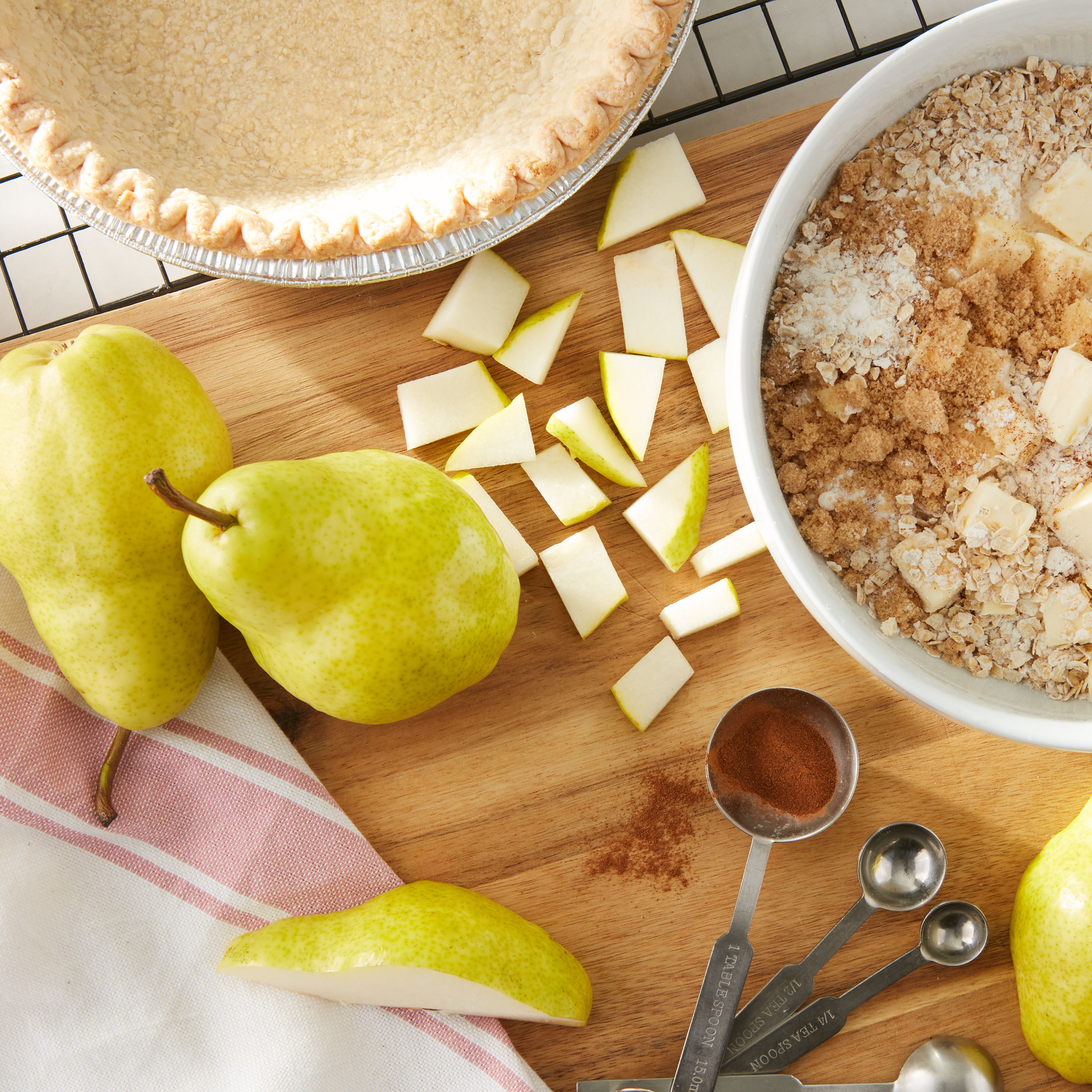 Fresh Bartlett Pears, 3 lb Bag thumbnail 4