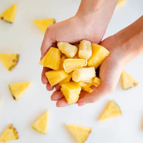 Tru Fru Natures Pineapple in White Chocolate & Coconut (8 oz) thumbnail 4