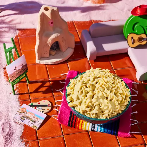 Goodles Mac & Cheese Down the Hatch Noodles, Cheddar Chile Popper, Fusilli, Shelf-Stable, 5.25 oz thumbnail 4