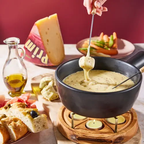 Prima DonnaÂ® Maturo Aged Gouda Cheese Wedge, 5.3 oz thumbnail 2