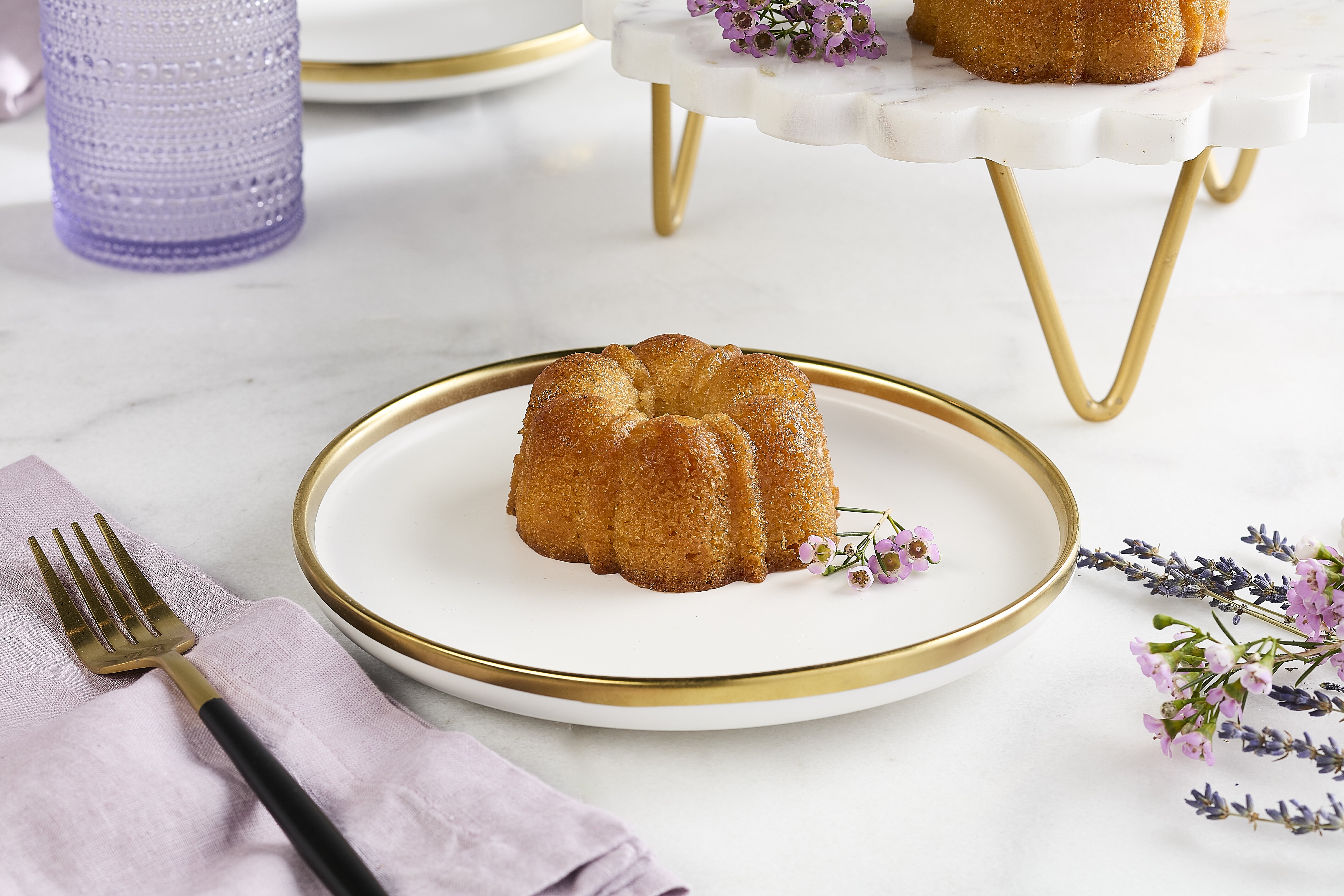 Rum Runner Vanilla 4 oz. Bundt Cake thumbnail 2