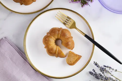 Rum Runner Vanilla 4 oz. Bundt Cake thumbnail 4