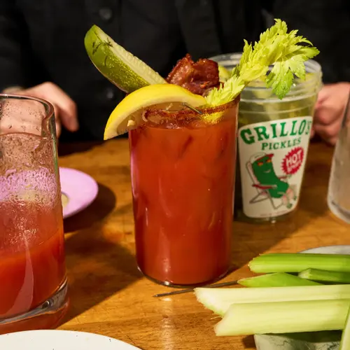 Grillo's Pickles Kosher Gluten Free, Hot Dill Pickle Spears, 32 oz thumbnail 2