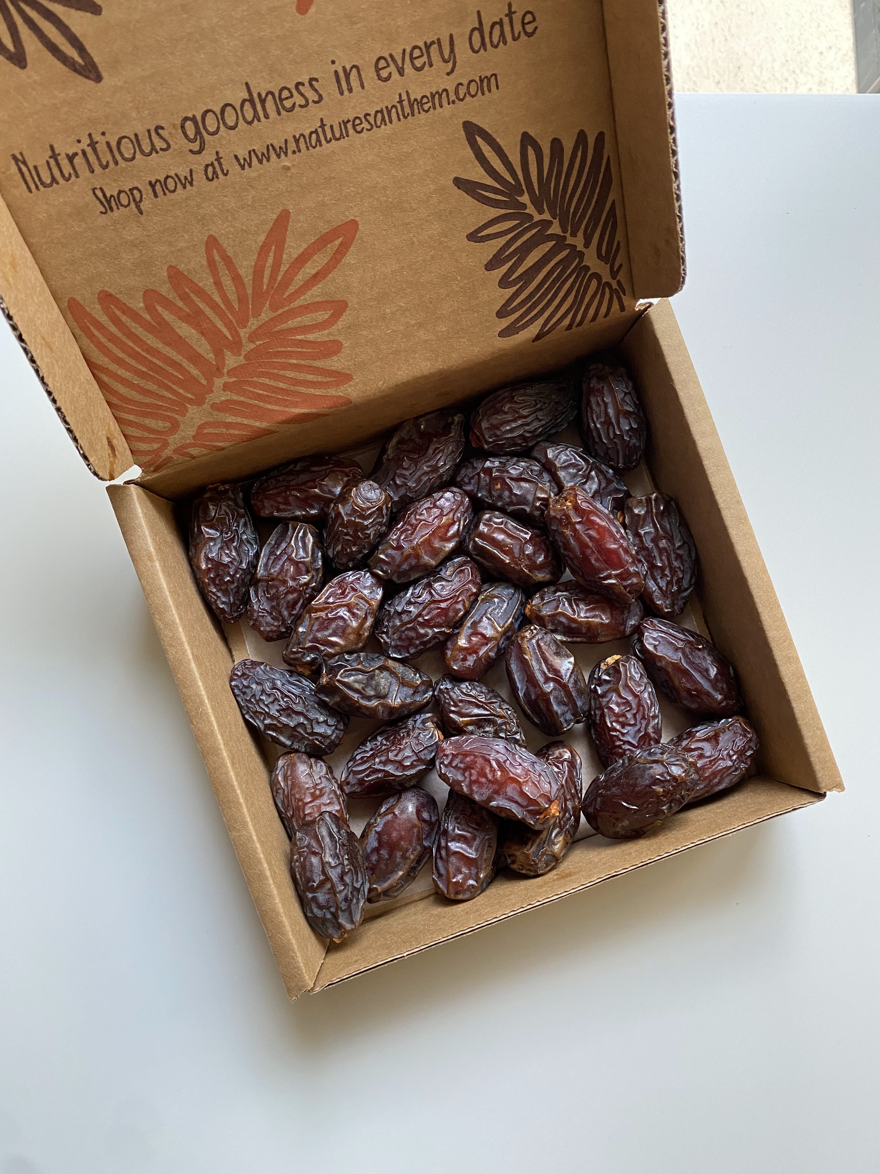 Organic Medjool Dates 2Lbs thumbnail 4