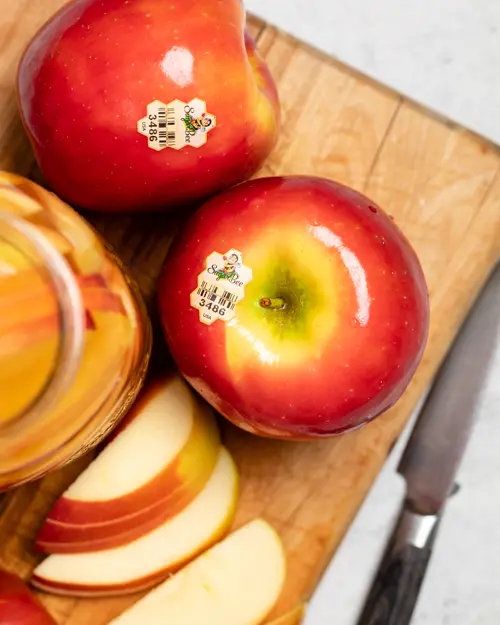 Fresh Sugarbee Apples, 2lb Bag thumbnail 4